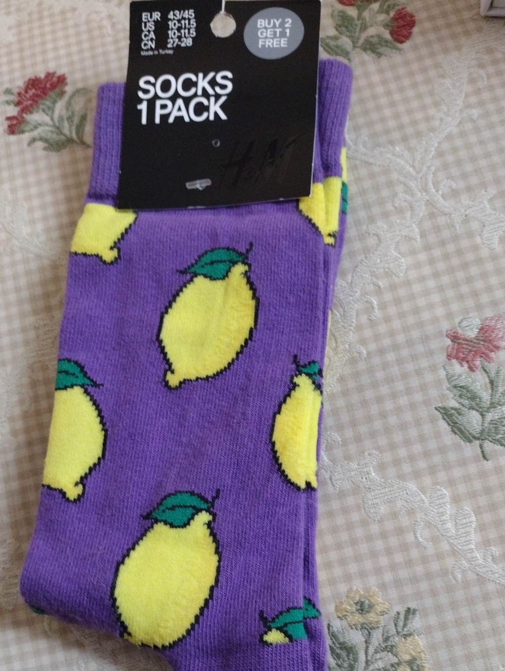 H&M Purple Crew Socks with Yellow Lemon Motif